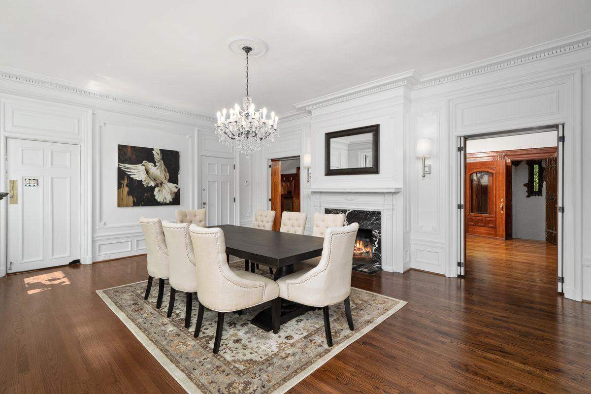 48 Portland Place, Saint Louis, MO 63108
