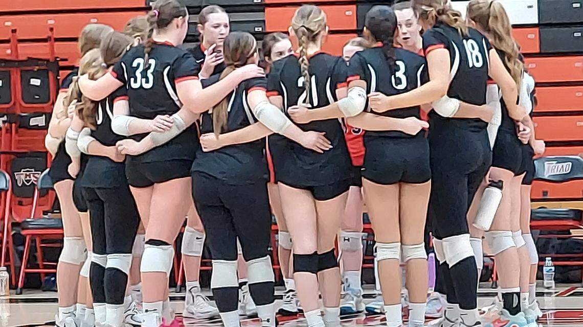 Salem gets best of Highland in Class 3A volleyball regional championship match