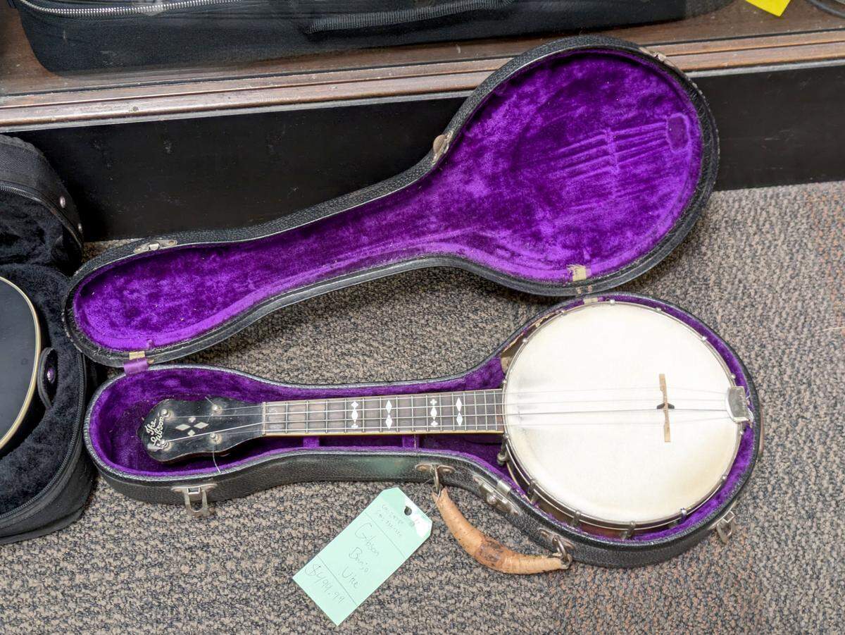 Gibson banjo ukulele
