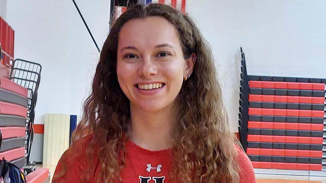 Under new head coach, Highland volleyball Bulldogs aim to improve on last season