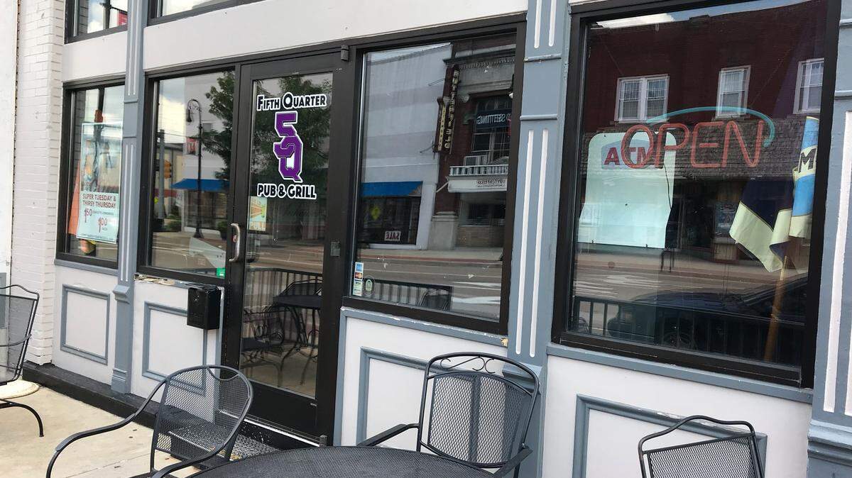 Fifth Quarter in Collinsville has closed.