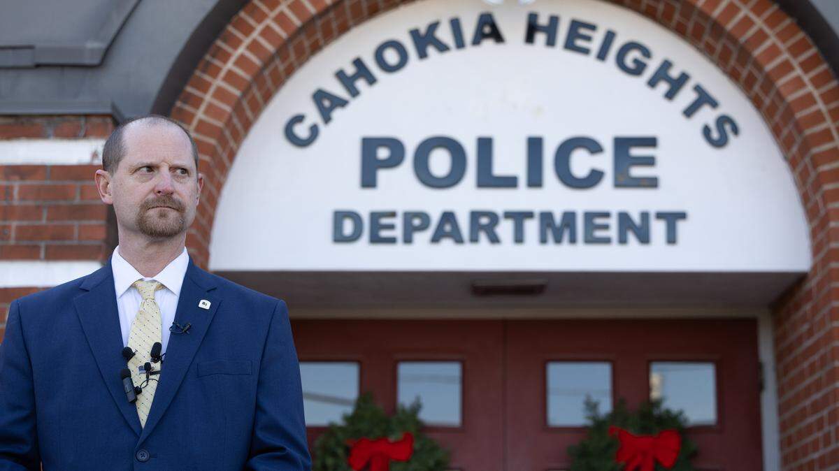 Capt. Robert Thomason of the Belleville Police Department speaks at a news conference held at the Cahokia Heights police station regarding the shootings of Laniya Joyce White and Bruce A. Mason in Cahokia Heights last Friday.