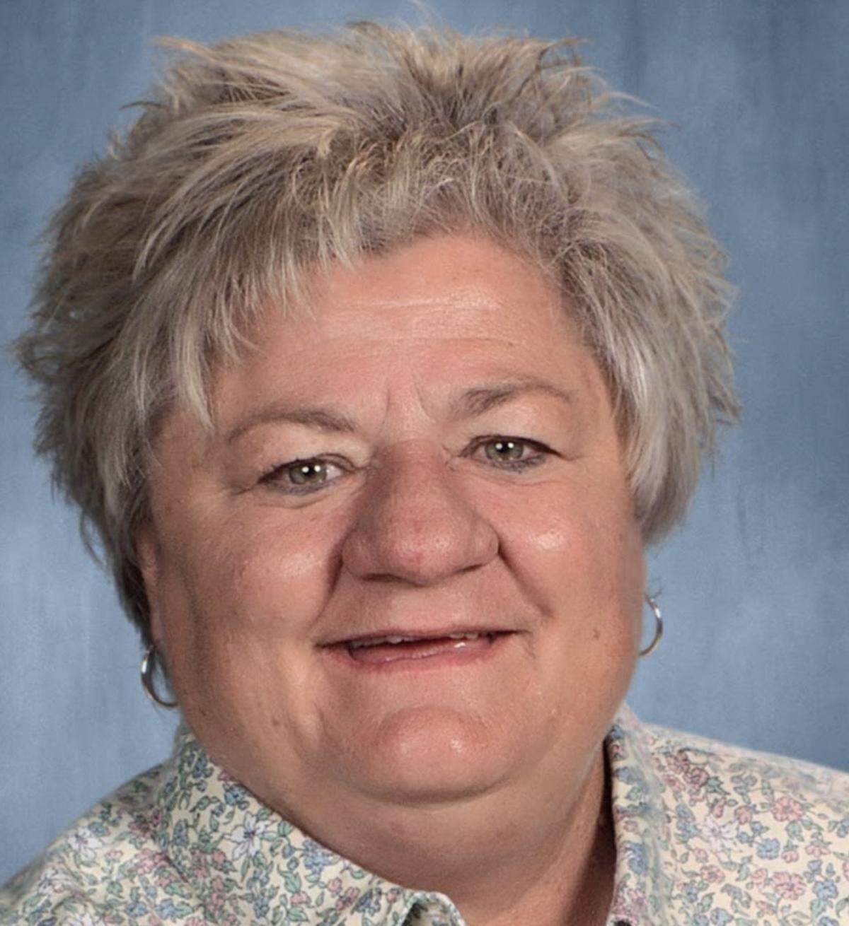 Dawn Elser grew up in Belleville. She is the daughter of Barney and LaVerne Elser.