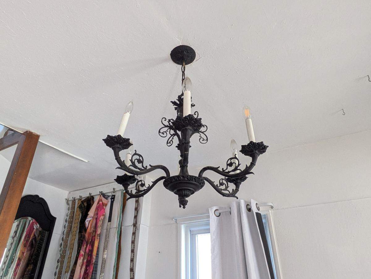 A look at one of the chandeliers at Drop Dead Vintage