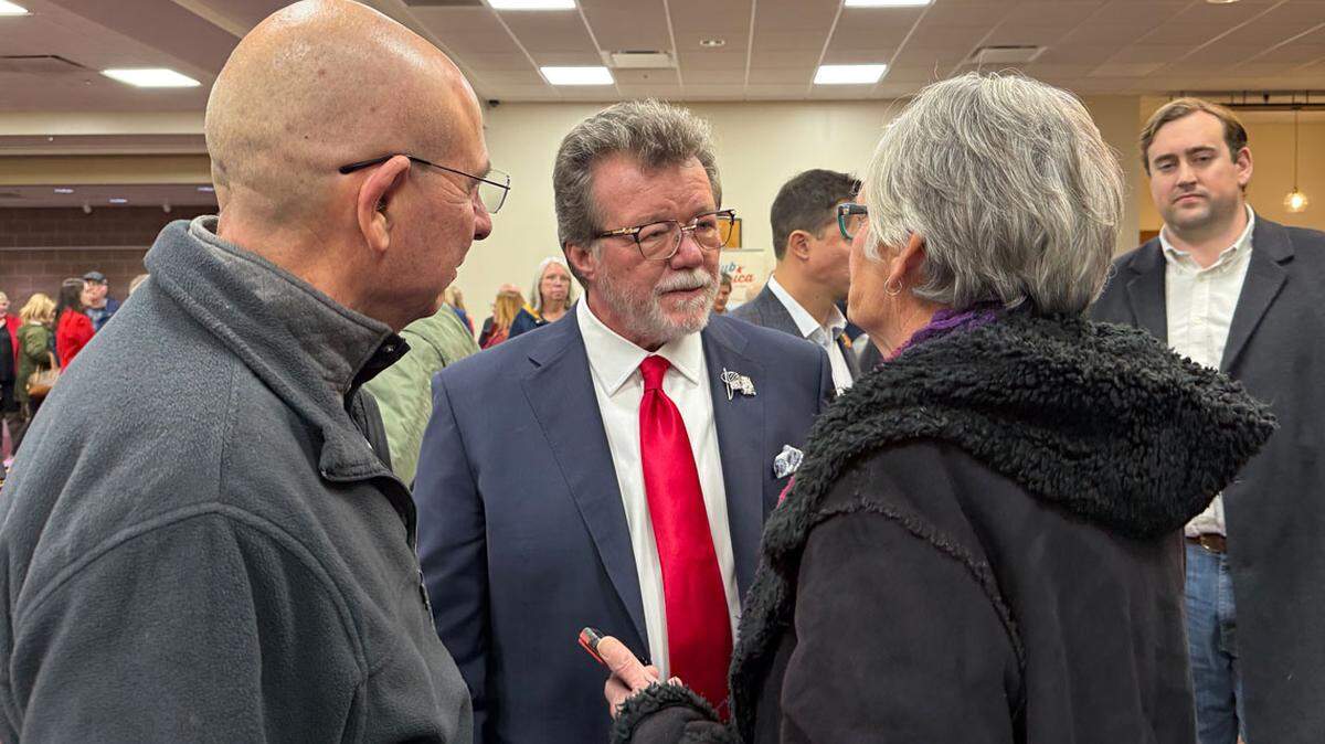 Rick Heidner, a Republican from Barrington, speaks to voters following a candidate forum in Tazewell County on Jan. 15, 2026.