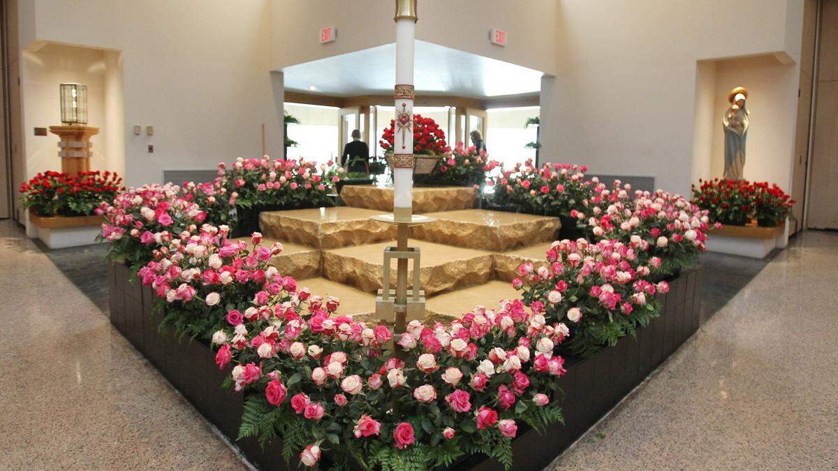 The 75th Anniversary of the Novena to Our Lady of the Snows begins Saturday, July 28, 2018, at the National Shrine of Our Lady of the Snows in Belleville.