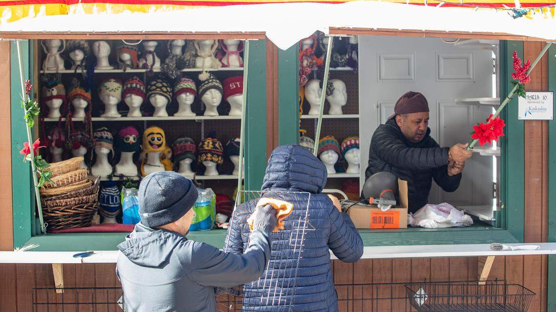 Twenty-one holiday season events to choose from in this week’s southwest IL calendar