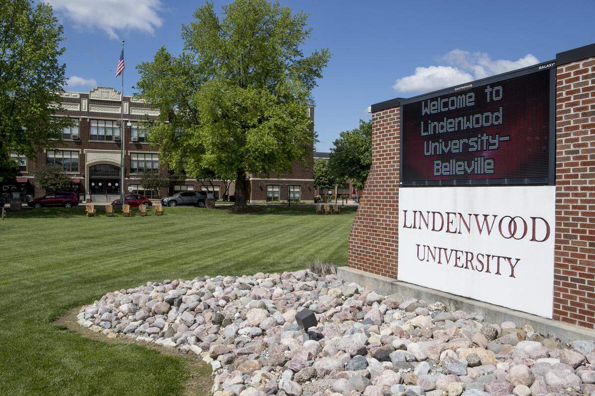 Lindenwood University-Belleville in Illinois is consolidating and moving all daytime academic programs to the campus in St. Charles, Mo.