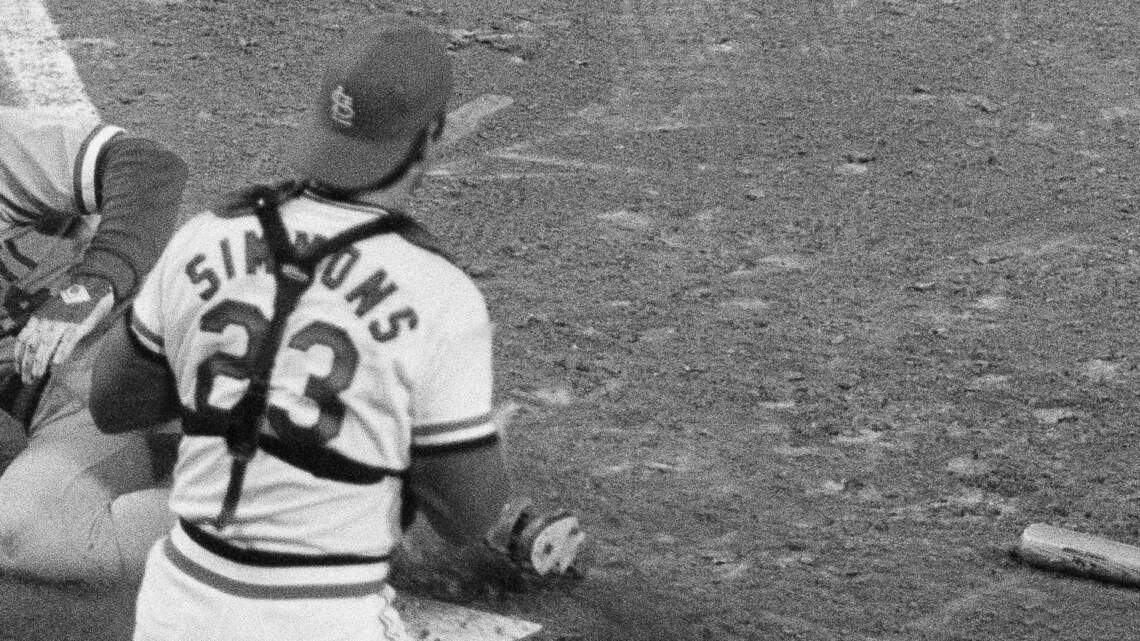 Ted Simmons deserves the Hall of Fame, but the St. Louis Cardinals shouldn’t retire 23