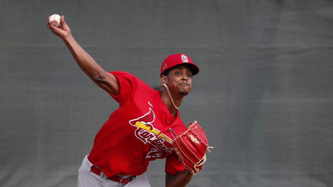 St. Louis Cardinals’ fans need to get a grip. It’s just spring training!