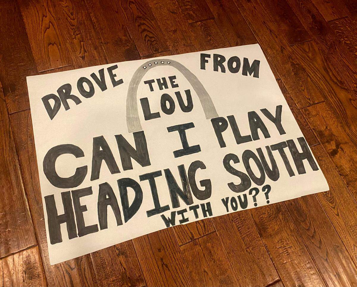 The sign Rainn Hoelting made to get Zach Bryan’s attention during a concert in Tulsa, Oklahoma Dec. 12.