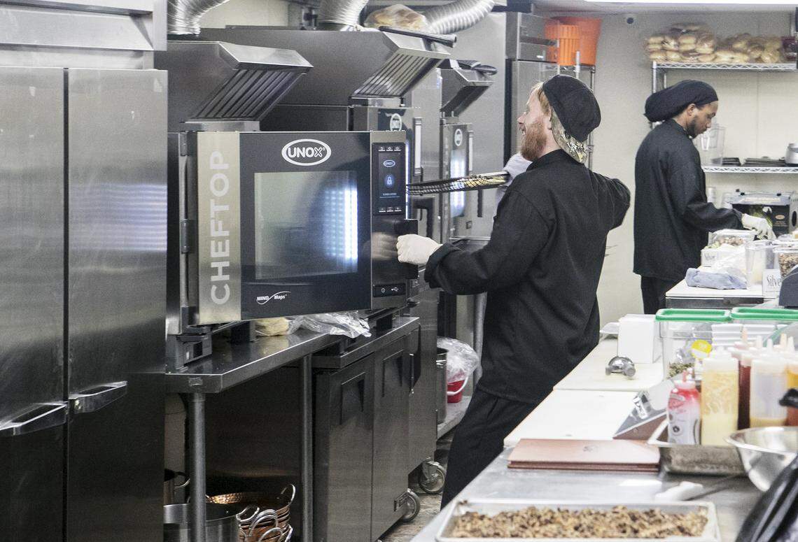 Cooks at Copper Fire Bar and Eatery use the innovative Italian UNOX Ovens.  The restaurant located at 200 East Main Street Belleville, Illinois doesn’t use fryers or grills to cook their food.