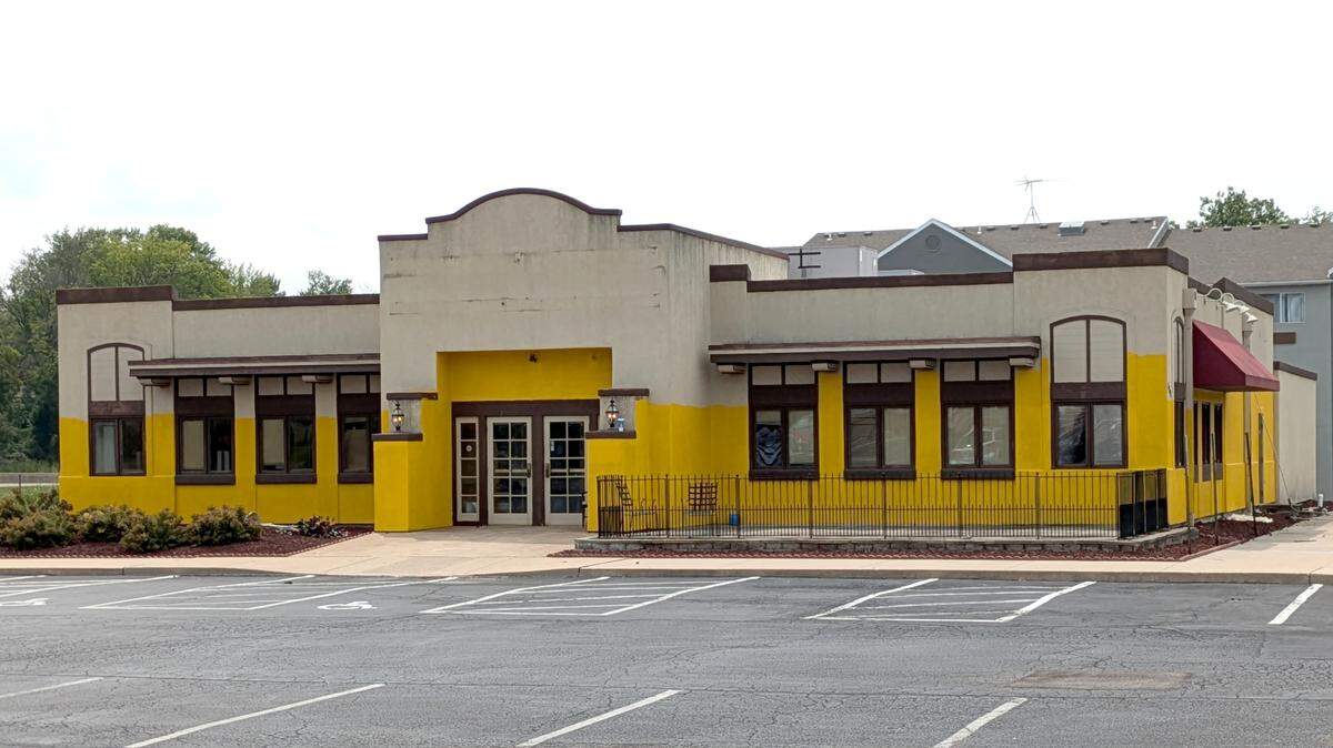 The former Agostino’s Restaurant & Bar at 130 Ludwig Drive in Fairview Heights gets a makeover in this July 26 photo.