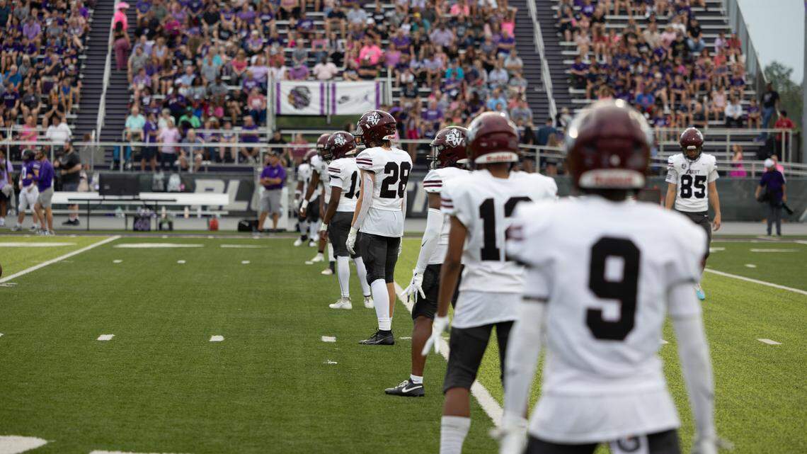 Belleville West, East St. Louis renew rivalry with Maroons in hunt for a playoff spot