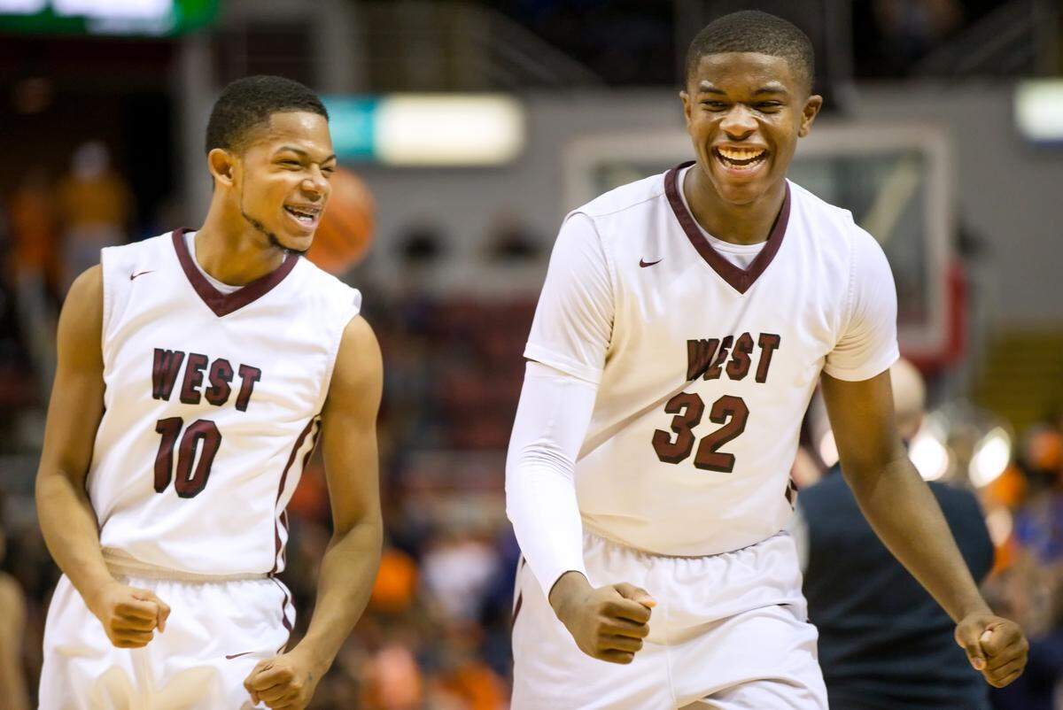 Belleville West junior EJ Liddell (32) is the unanimous winner of the Belleville News-Democrat’s Class 3A-4A Player of the Year award.