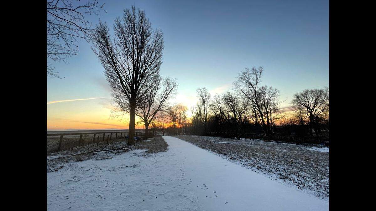Dangerously low temperatures , with a wind chill around -25 early Sunday in Mascoutah, were reported across the region on Sunday morning, Jan. 14, 2024.