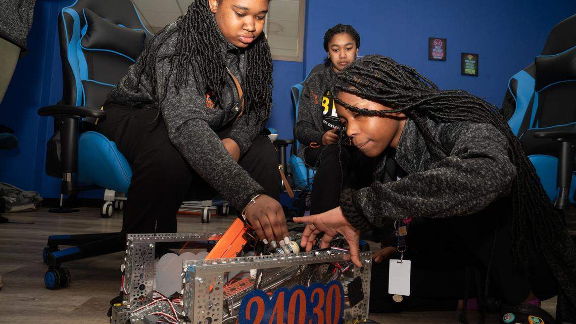 5 updates in collaborative school-community projects