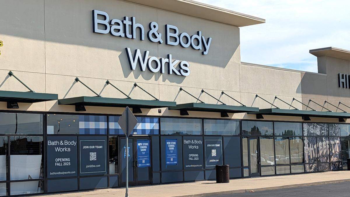 Bath & Body Works.