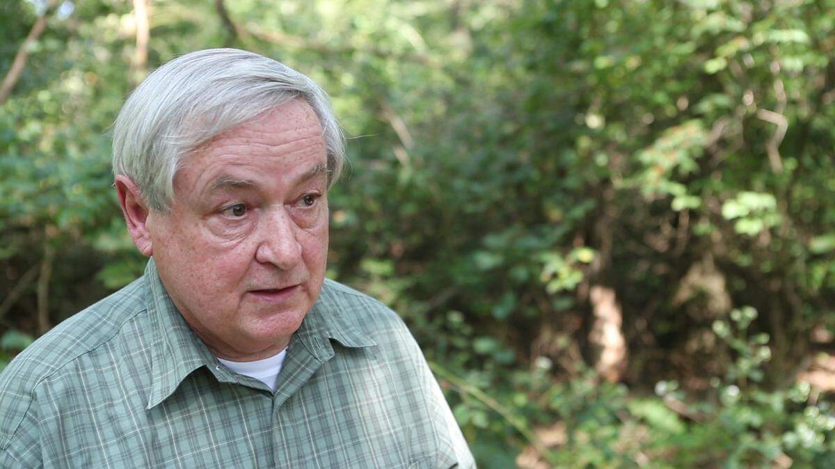 Thomas Keevin, a retired ecologist, U.S. Army Corps St. Louis District. Moving the road could extend the snake’s habitat at Carlyle lake.