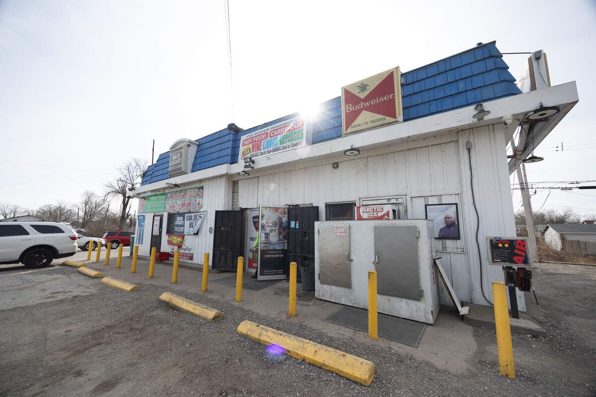 Outside of the OG Super Rainbow Liquor store in East St. Louis, where a state trooper shot Rachel Tarrence on Jan. 4.