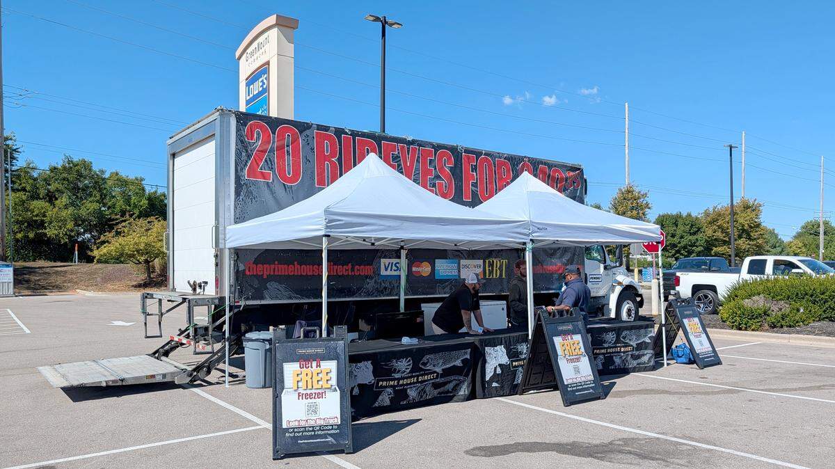 Twin Spurs Farms announced the grand openings of multiple pop-up meat markets on social media this week.