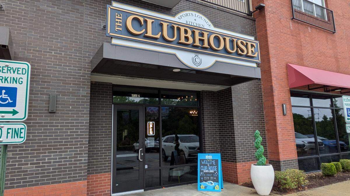 The Clubhouse Sports Lounge + Kitchen, 1001 Enclave Blvd., Suite G, Edwardsville