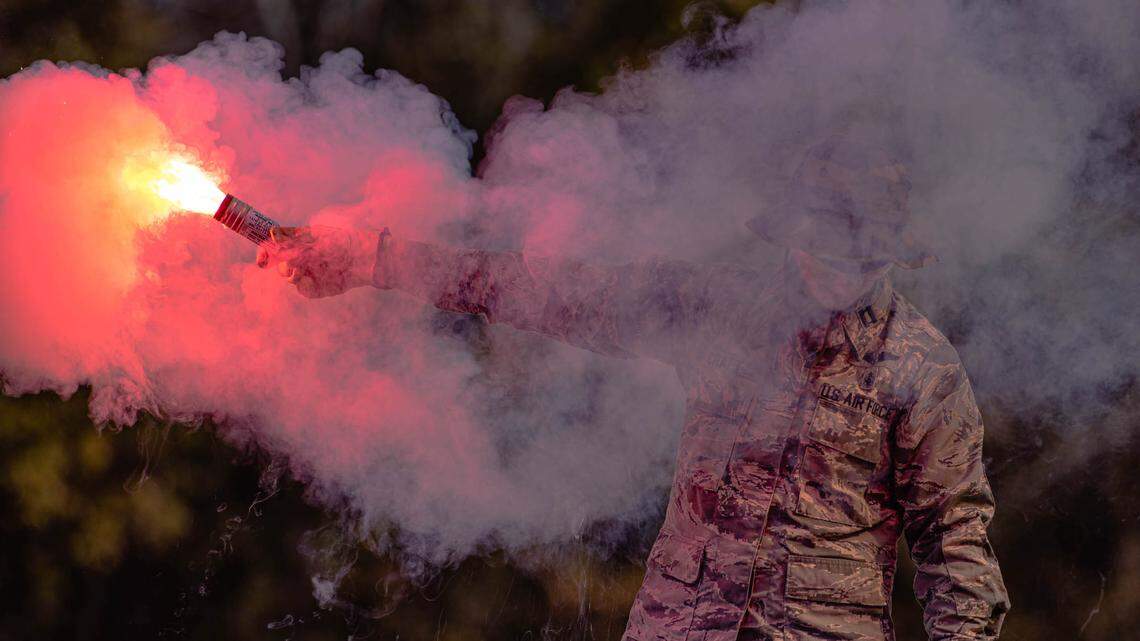 Scott Air Force Base Aircrews refresh skills on water survival tactics