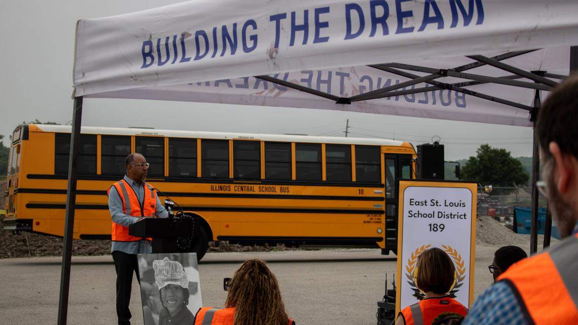 East St. Louis schools launch $10M electric bus project