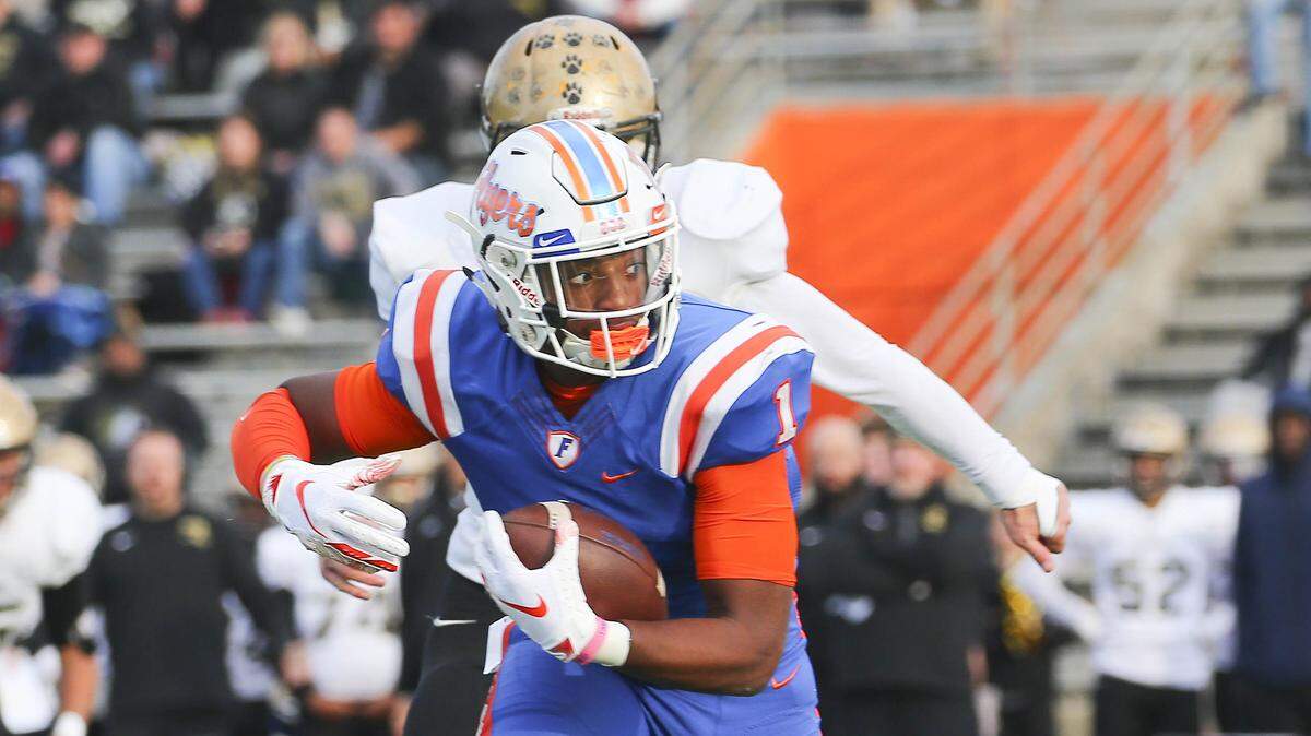 East St. Louis’ Lawaun Powell Jr. is one of three Flyers football players headed to Murray State University