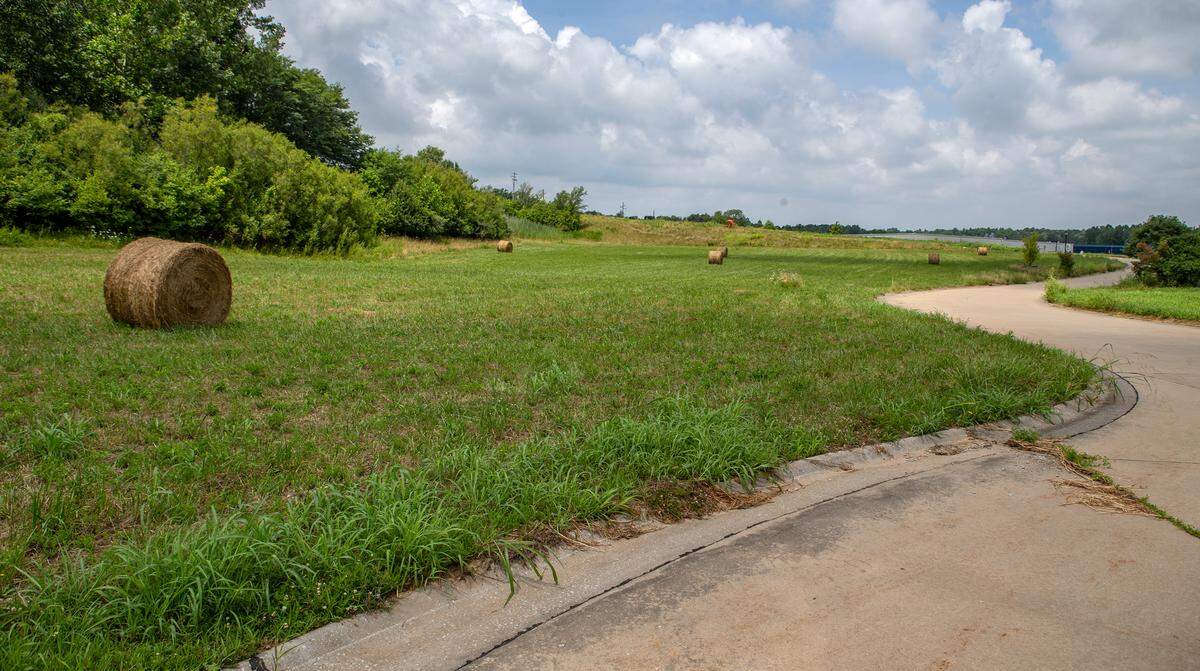 A special-use permit to operate an indoor pot farm that could have up to $6 million in annual gross revenue was approved by the City Council Monday. The site for the farm is on vacant land in the 8900 block of Bevo Court off Illinois 15 near Grey Eagle Distributors and KBR Performance. A 22,500-square-foot facility would be part of the project.