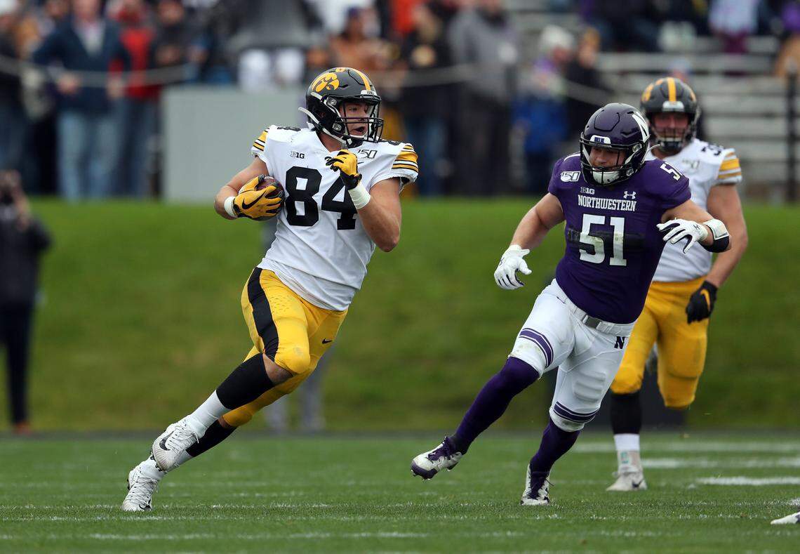 Iowa tight end Sam LaPorta (84) is the Hawkeyes’ leading receiver with 46 catches for 548 yards and two touchdowns.