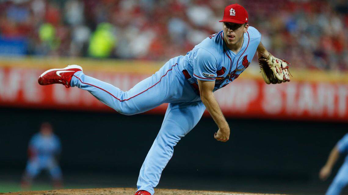 Cardinals trade former NL Reliever of the Year