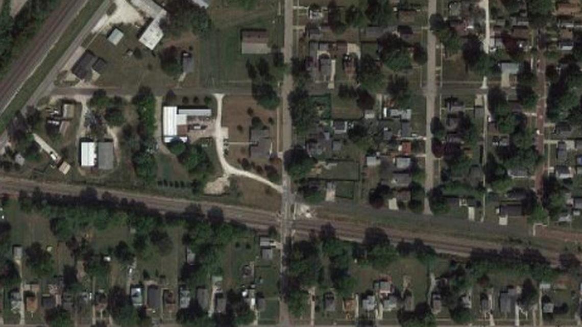 A train struck and killed a 15-year-old girl in Galesburg, a Central Illinois town, police said.