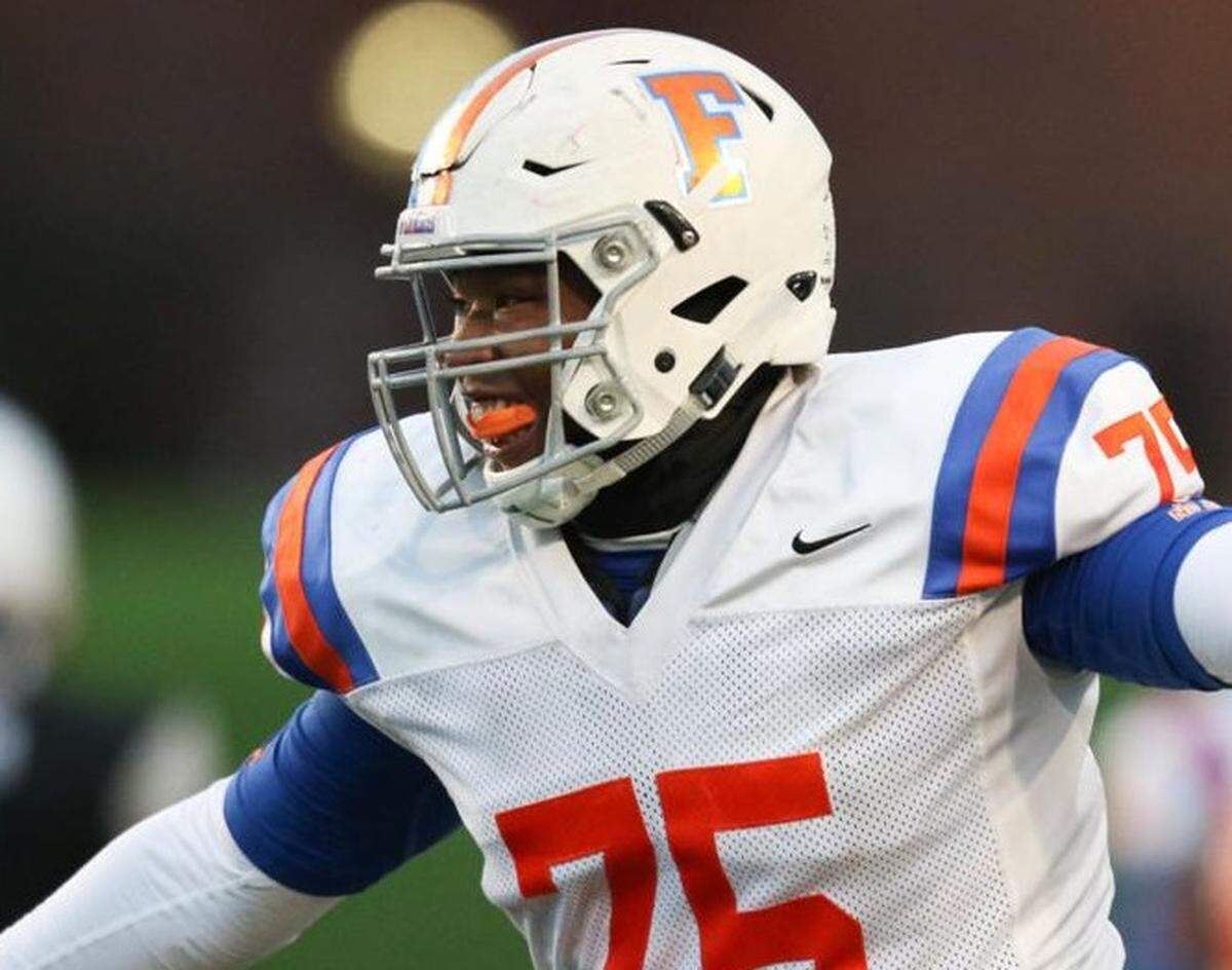 Javontez Spraggins, a 6-3, 300-pound lineman, helped the Flyers to 508 points last season.