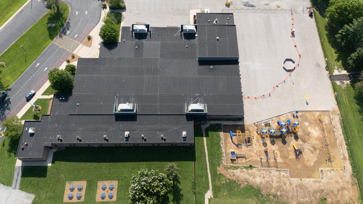 Drone photograph showing J. Emmett Hinchcliffe Sr. Elementary School in O’Fallon.