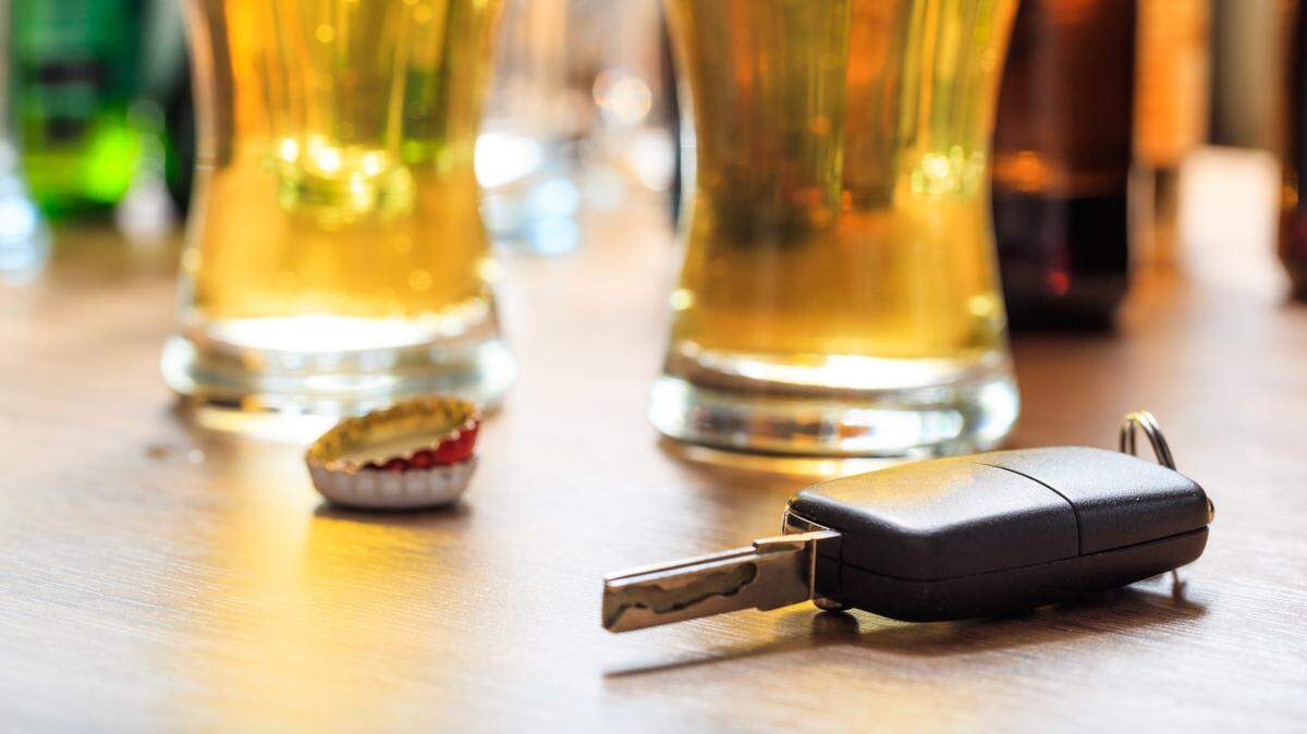 Driving under the influence is illegal in Illinois and in Missouri, but state laws vary on open containers in vehicles.