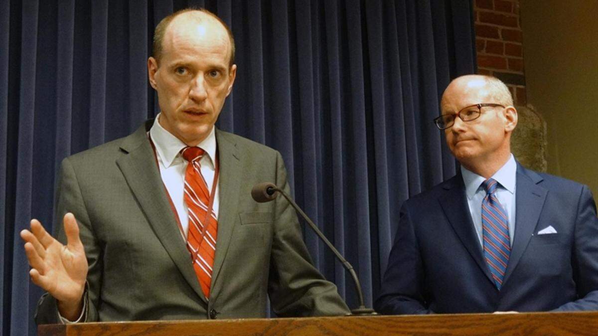 State Sen. Bill Cunningham, D-Chicago, and Senate President Don Harmon, D-Oak Park, speak at a news conference Tuesday night after the chamber failed to bring an energy overhaul bill for a vote. They said they expect a vote to happen sometime this summer as negotiations continue.