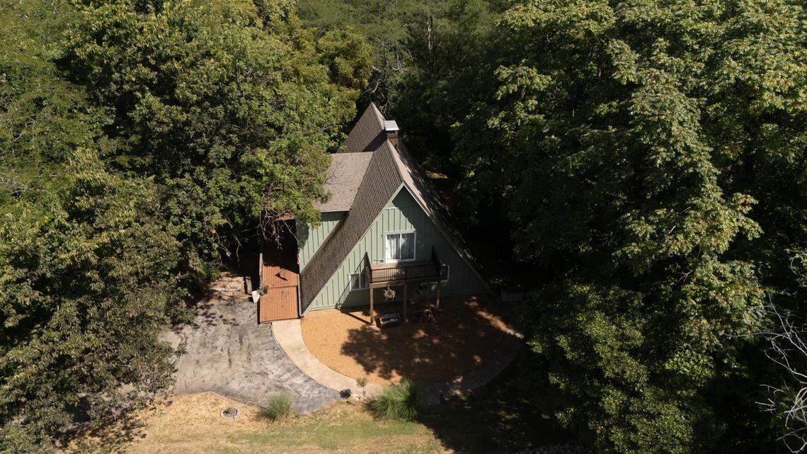 This Belleville A-frame is quiet and contemporary