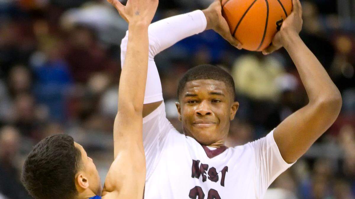In two games at the Washington Tournament of Champions, West senior EJ Liddell has scored 63 points with 23 rebounds.
