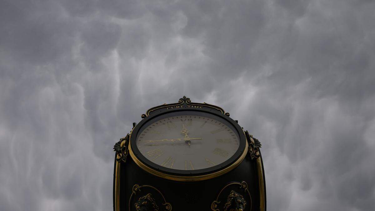 Here’s when daylight saving time will begin and end in 2025, plus future sunrise and sunset times for Belleville.