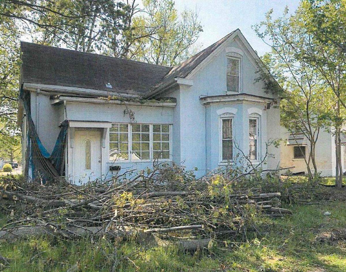 The city of Belleville condemned this 1800s home at 1015 Caseyville Ave. that neighbors considered an eyesore with squatters and animals living in it. The owner, Mid America Contracting, demolished it earlier this year.