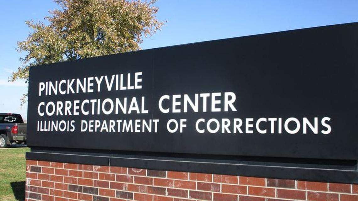 Man admits to standing by as other prison guards beat shackled inmate in Illinois prison