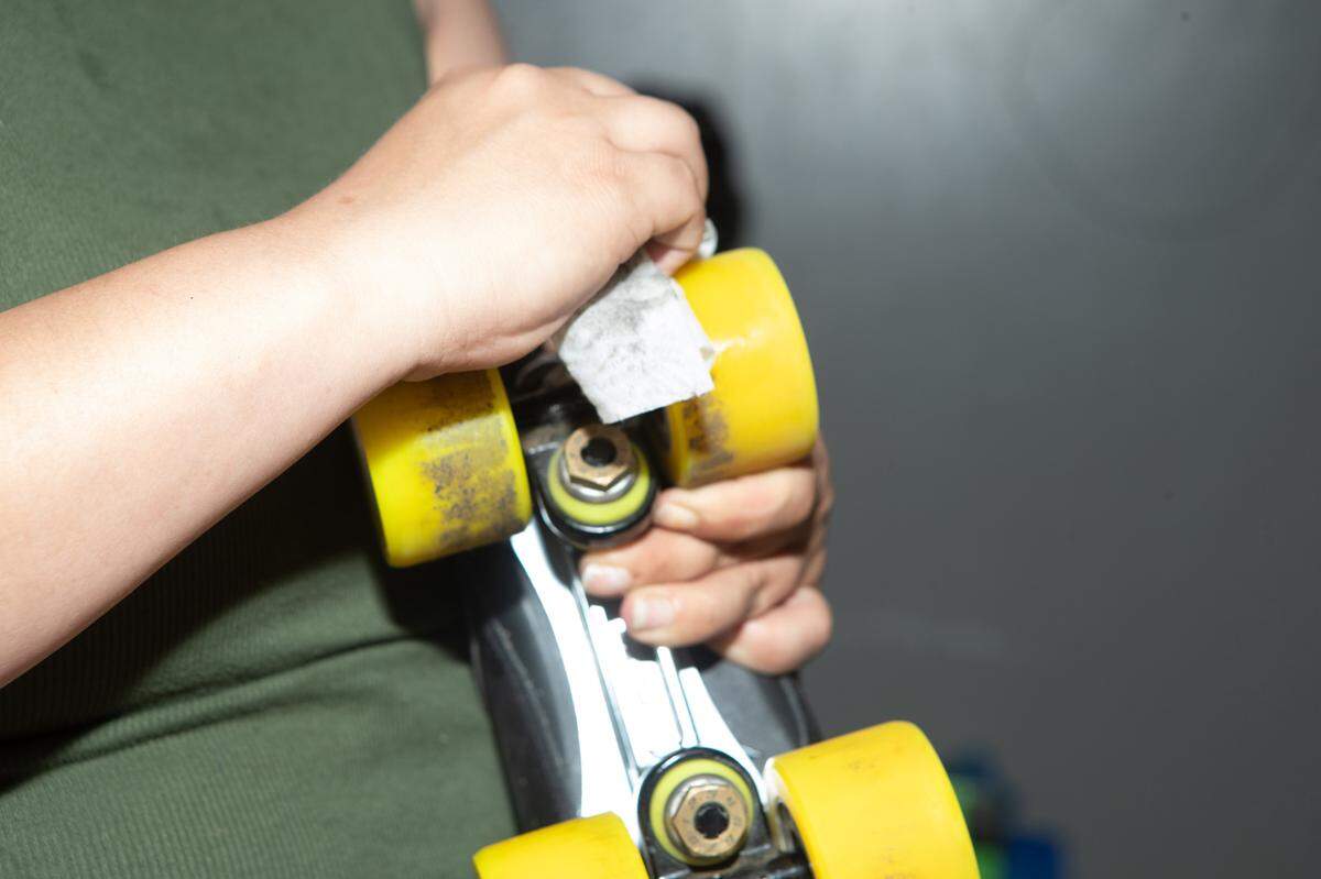 Having clean gear in roller derby is essential and makes it easier to quickly stop, shift and change positions on the rink.