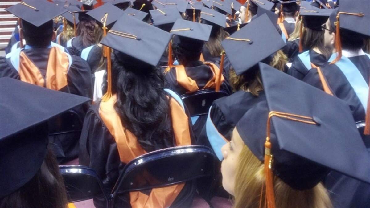 Students and graduates of Illinois colleges and universities could soon have access to their transcripts — even if they still owe the school money — under a bill in the General Assembly.