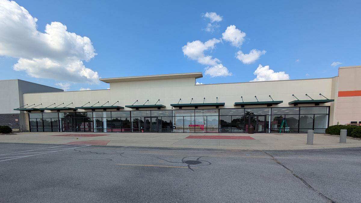 Belleville Crossing storefronts at 5551, 5541 and 5531 Belleville Crossing St. will be combined to create one large retail space that will be occupied by a beauty supply store.