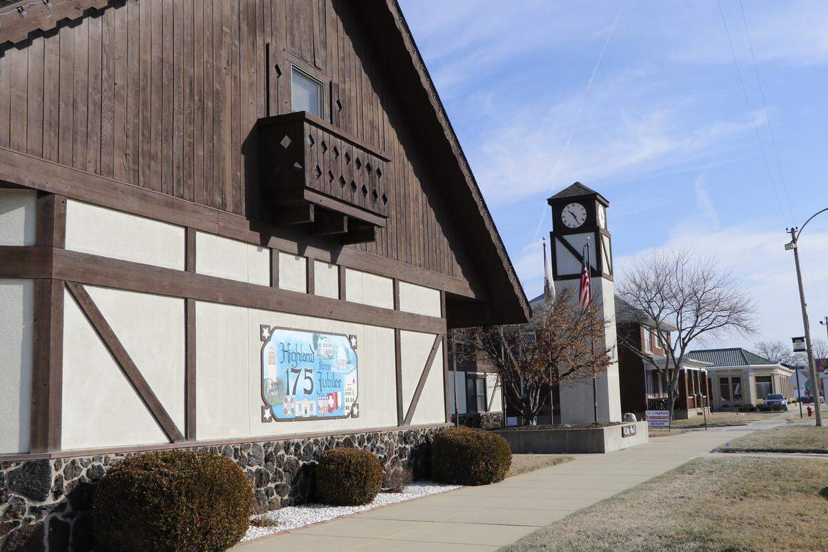 Highland will soon have a new hotel-restaurant complex to enjoy as a new development takes shape on Illinois 40.