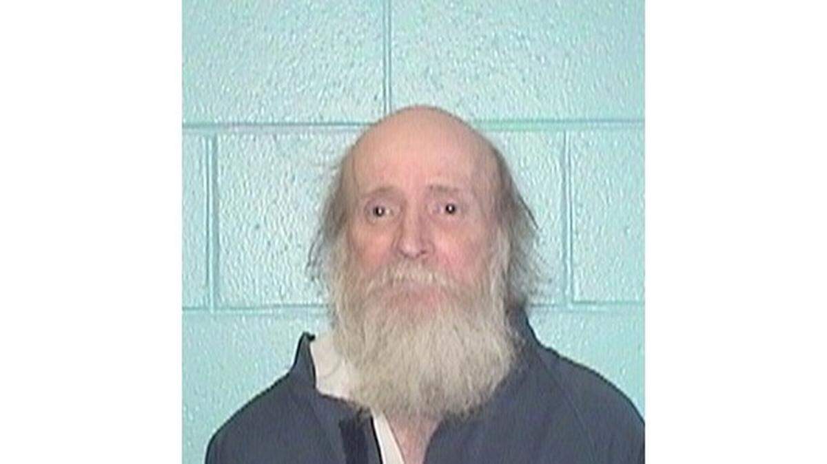Steven Johnston served a three-year prison sentence for molesting a child in Madison County in 2009. Since his release, he’s served more than five years for failing to register as a sex offender. He’s currently in Big Muddy Correctional Center in Ina.
