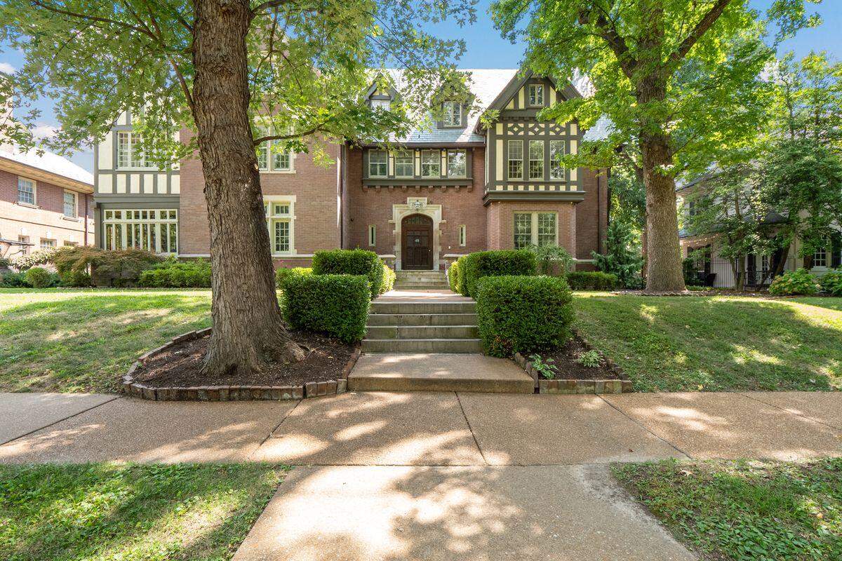 This historic property at 48 Portland Place in Saint Louis has been home to members of the Wright, Lemp and Lambert families.