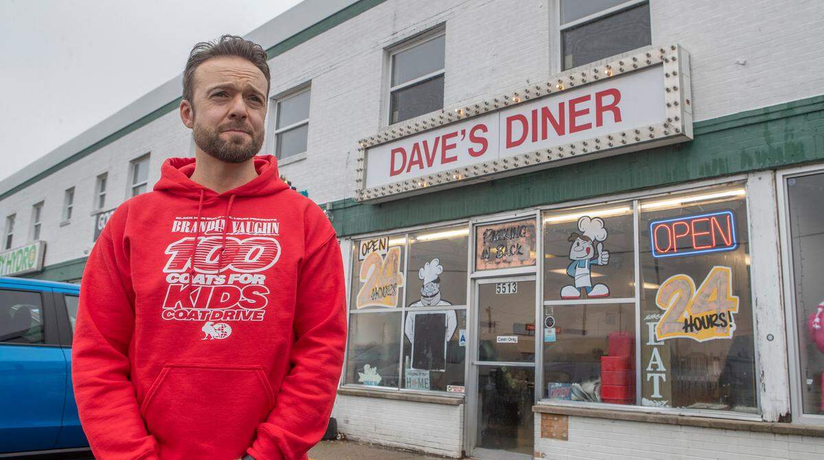 St. Louis based writer and director Josh Guffey stands outside of Dave’s Diner where scenes from All Gone Wrong were filmed. The movie will be released on January 27 to Apple TV+, iTunes, Amazon, Vudu, Google Play and Cable On Demand. Tony Todd, known for his performance in the horror movie Candyman, stars in the film with Jake Kaufman. The film won 7 awards at the St. Louis Filmmaker Showcase.