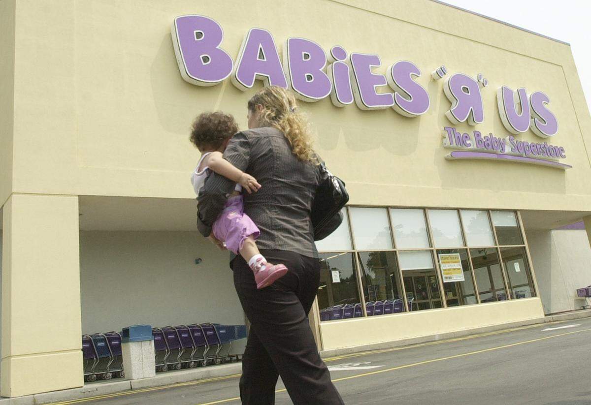 Babies R Us stores across the country, including the one in Fairview Heights, are expected to close as the company goes out of business.